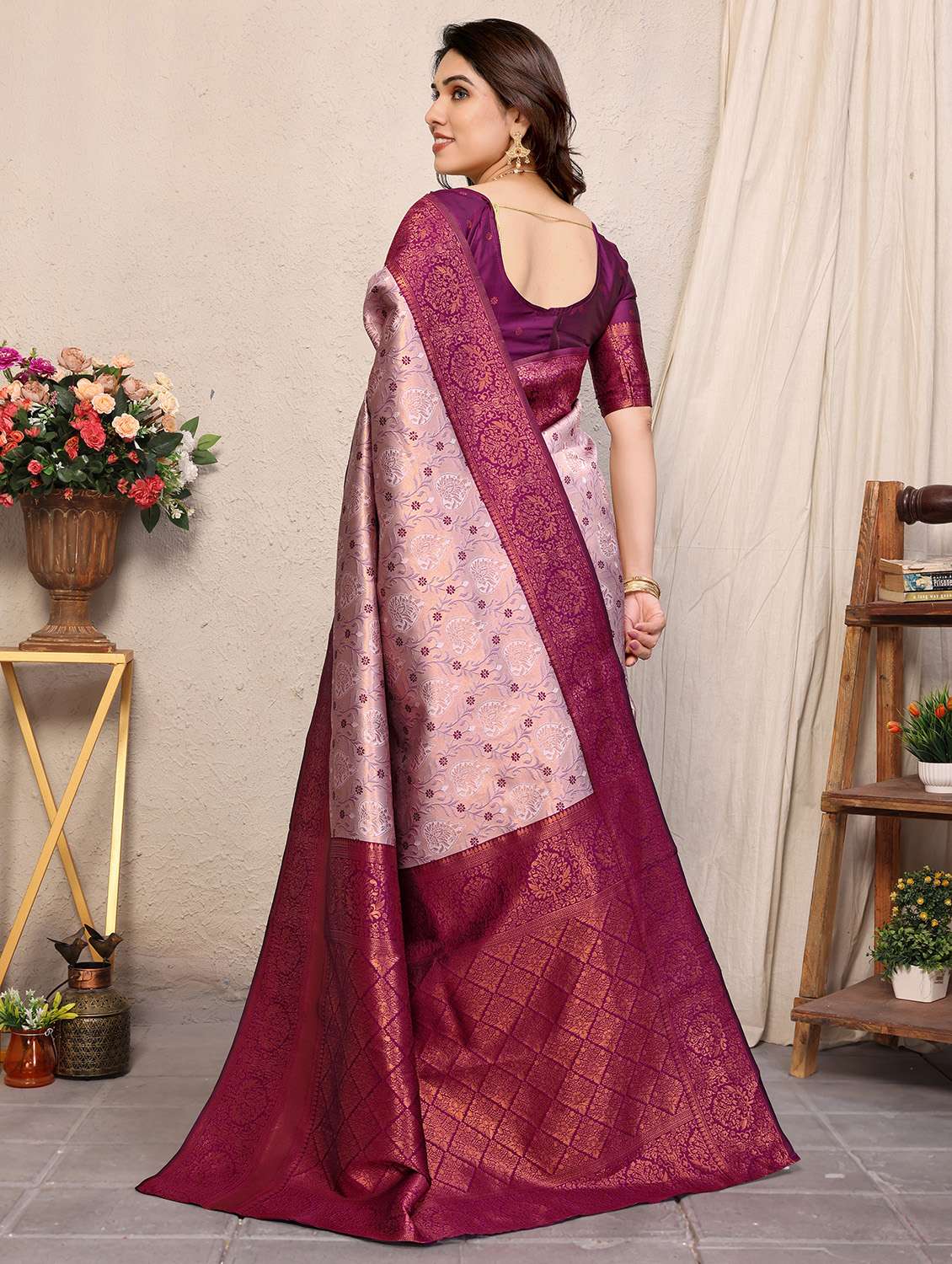 Women Self Design Banarasi Saree With Blouse - 22554611 -  Standard Image - 3