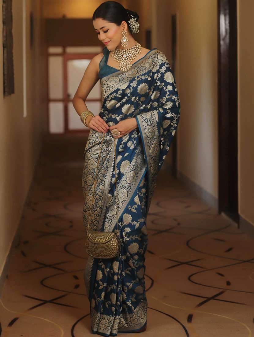 women self design banarasi saree with blouse