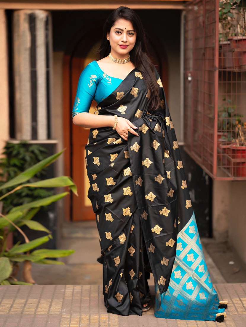 women self design banarasi saree with blouse