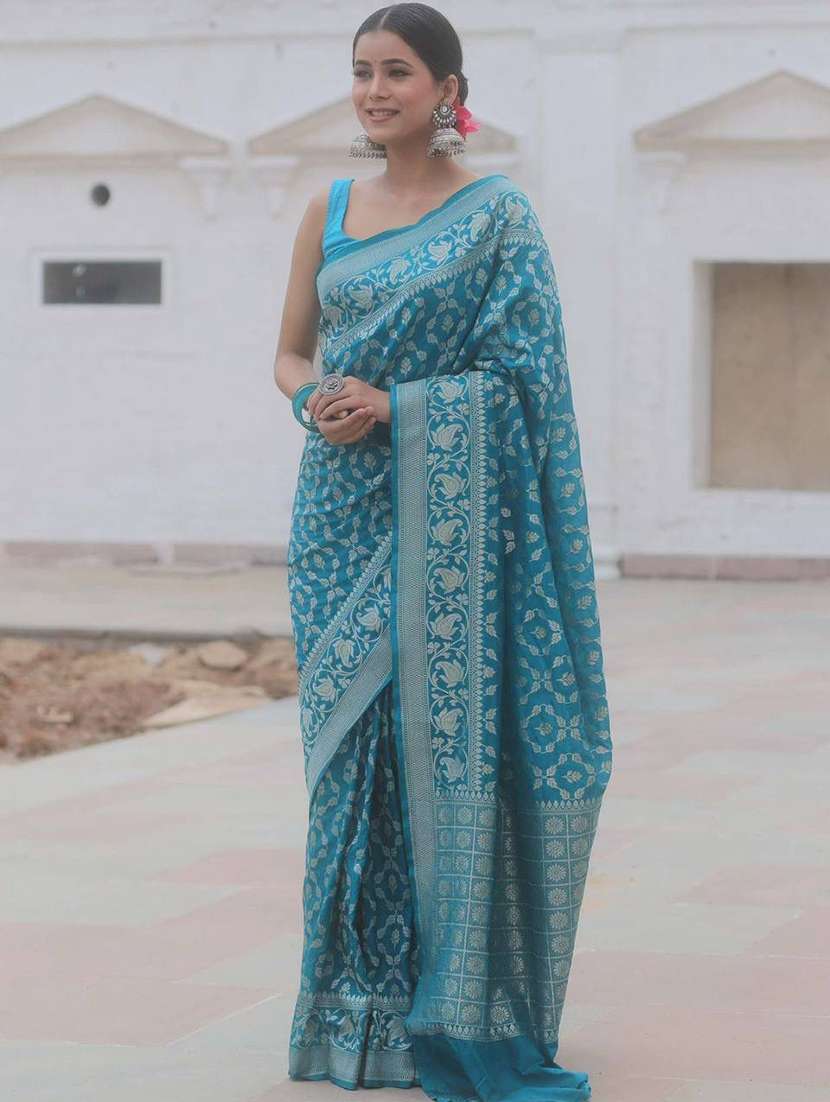 women self design banarasi saree with blouse