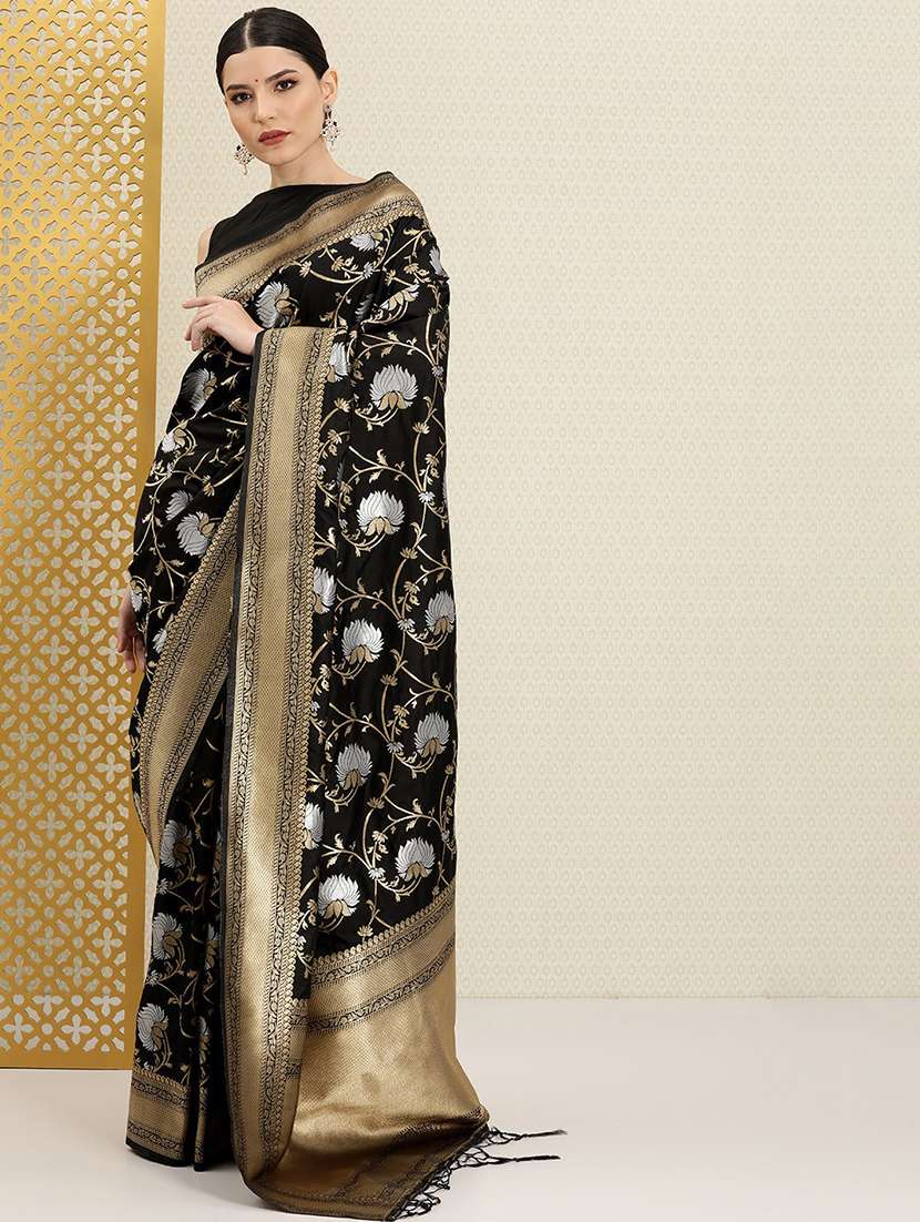 women self design banarasi saree with blouse