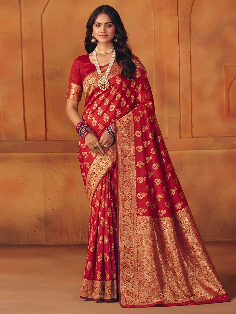 women self design banarasi saree with blouse