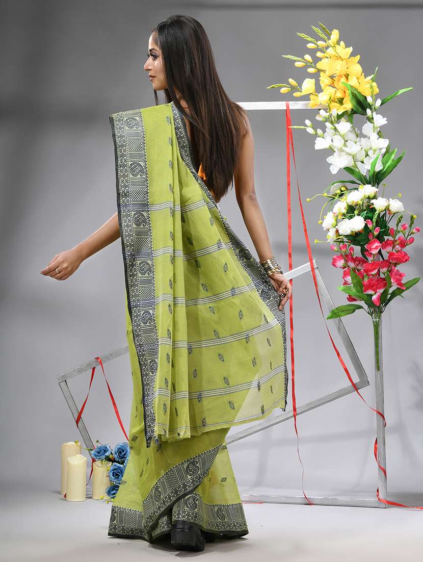 women self design handloom saree - 22554987 -  Standard Image - 3