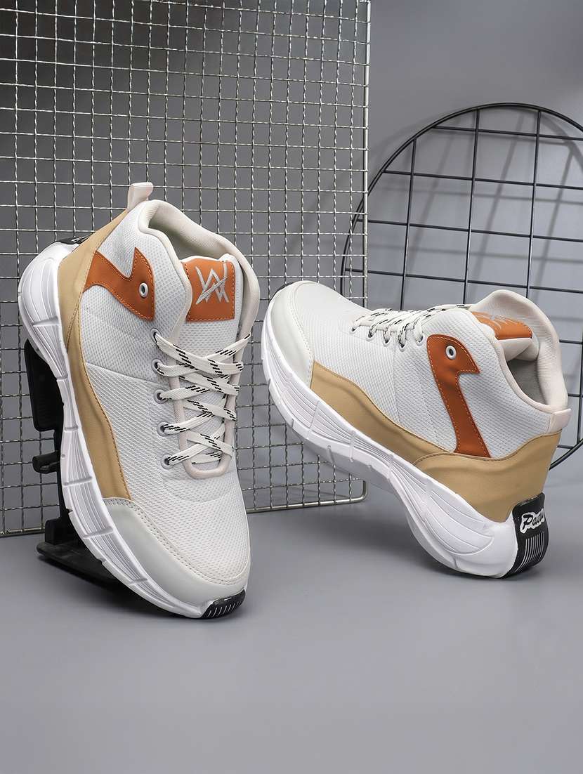men white lace up sneaker
