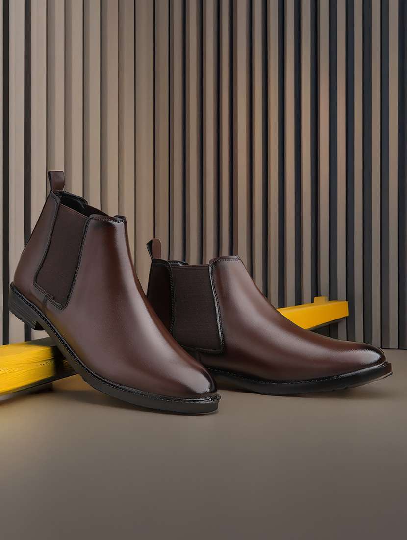 men brown slip on chelsea boot