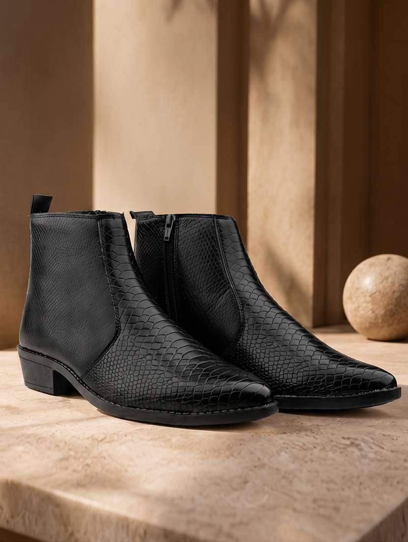men black slip on boot
