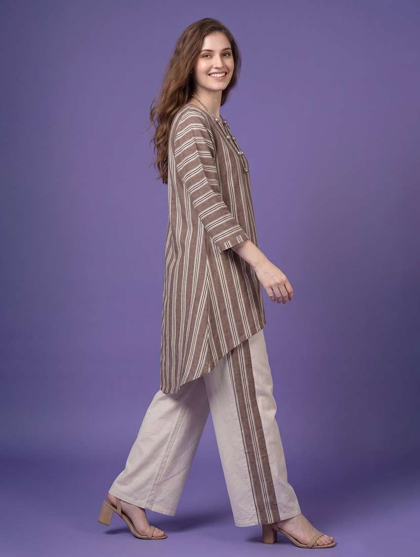 Women Striped Three Quarter Sleeve Ethnic Co-ord Set - 22555203 -  Standard Image - 3