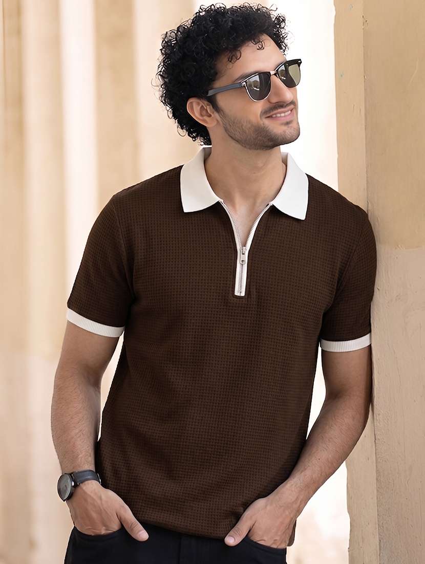 men textured short sleeve regular fit polo t-shirt