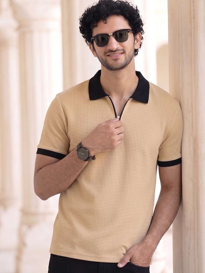 men textured short sleeve regular fit polo t-shirt