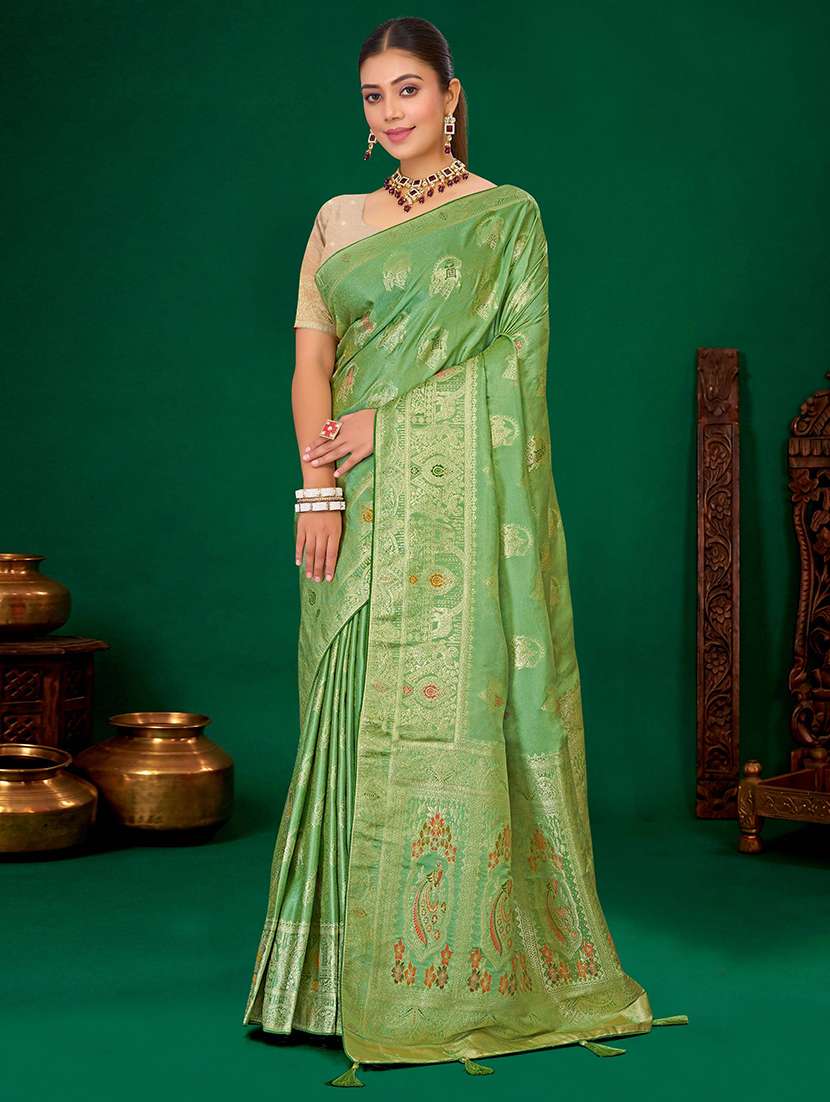 women self design banarasi saree with blouse