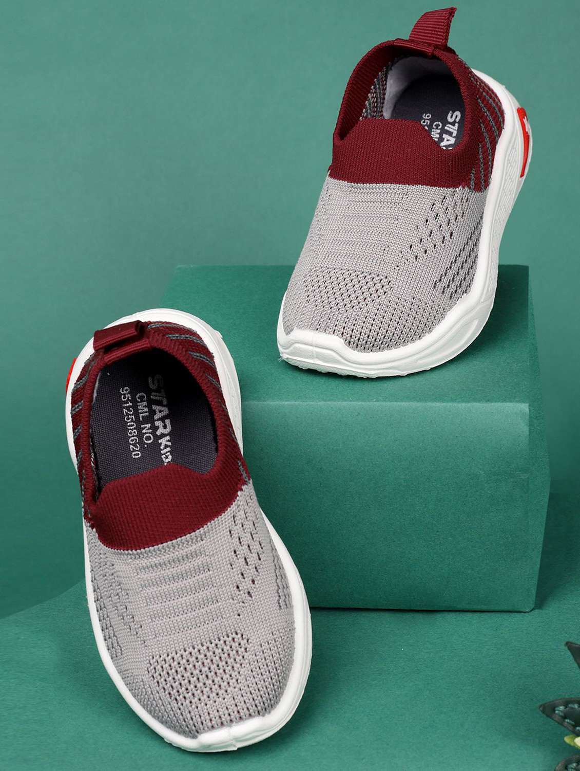 boys colourblocked slip on sports shoes