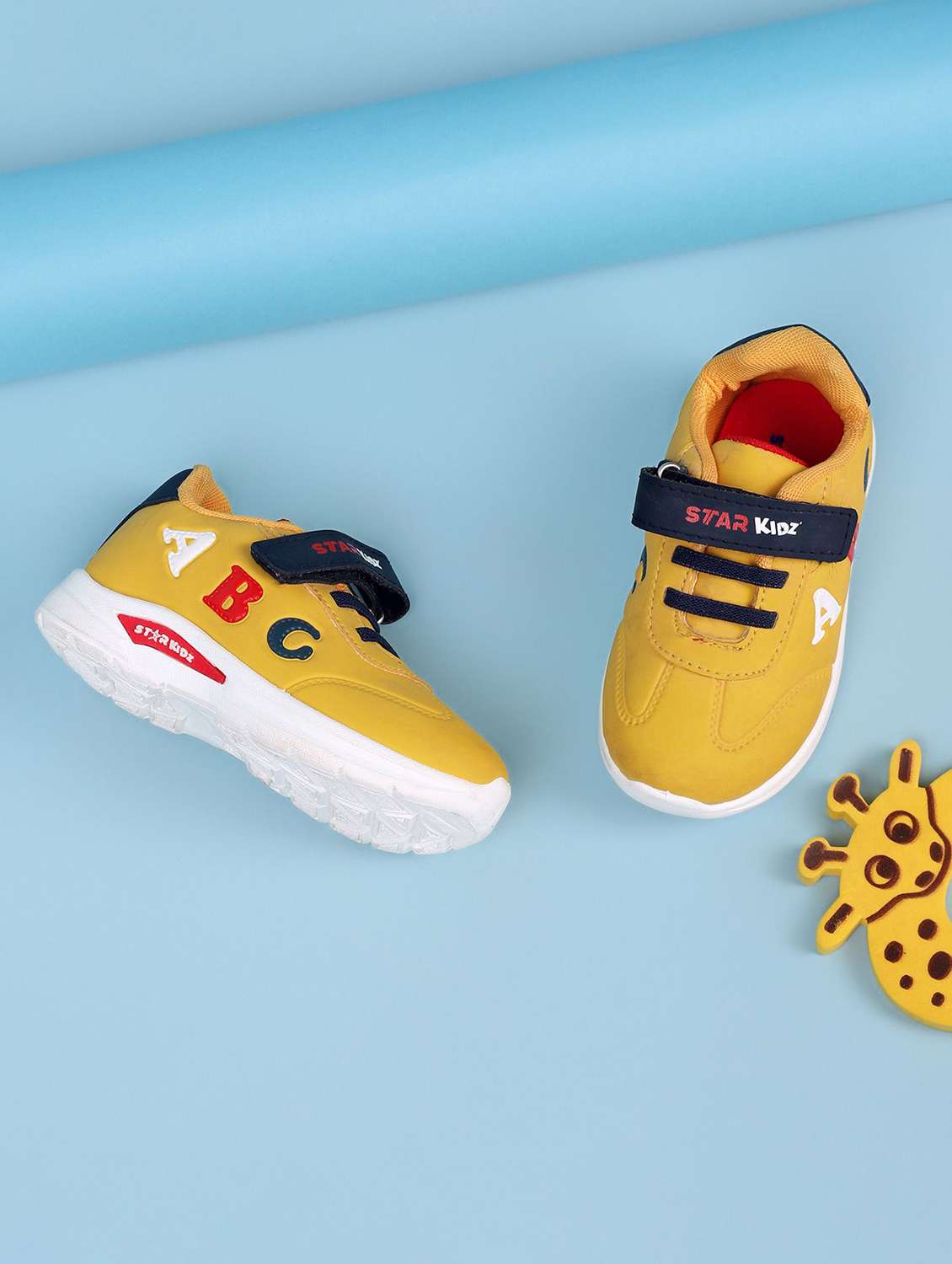 boys printed slip on sports shoes