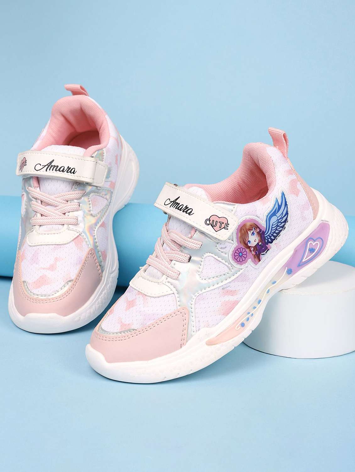 girls printed slip on sports shoes