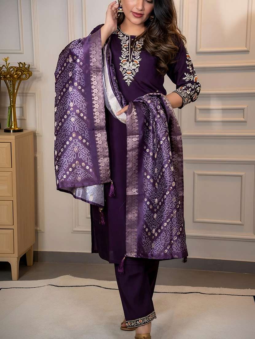 Women Embroidered Three Quarter Sleeve Kurta Pant With Dupatta Set - 22557201 -  Standard Image - 3
