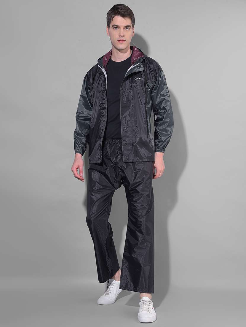 men solid long sleeve hooded rain suit set