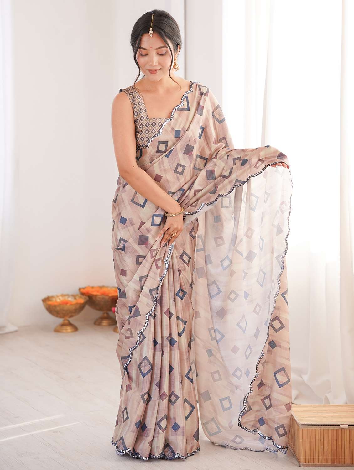 women printed casual wear saree with blouse