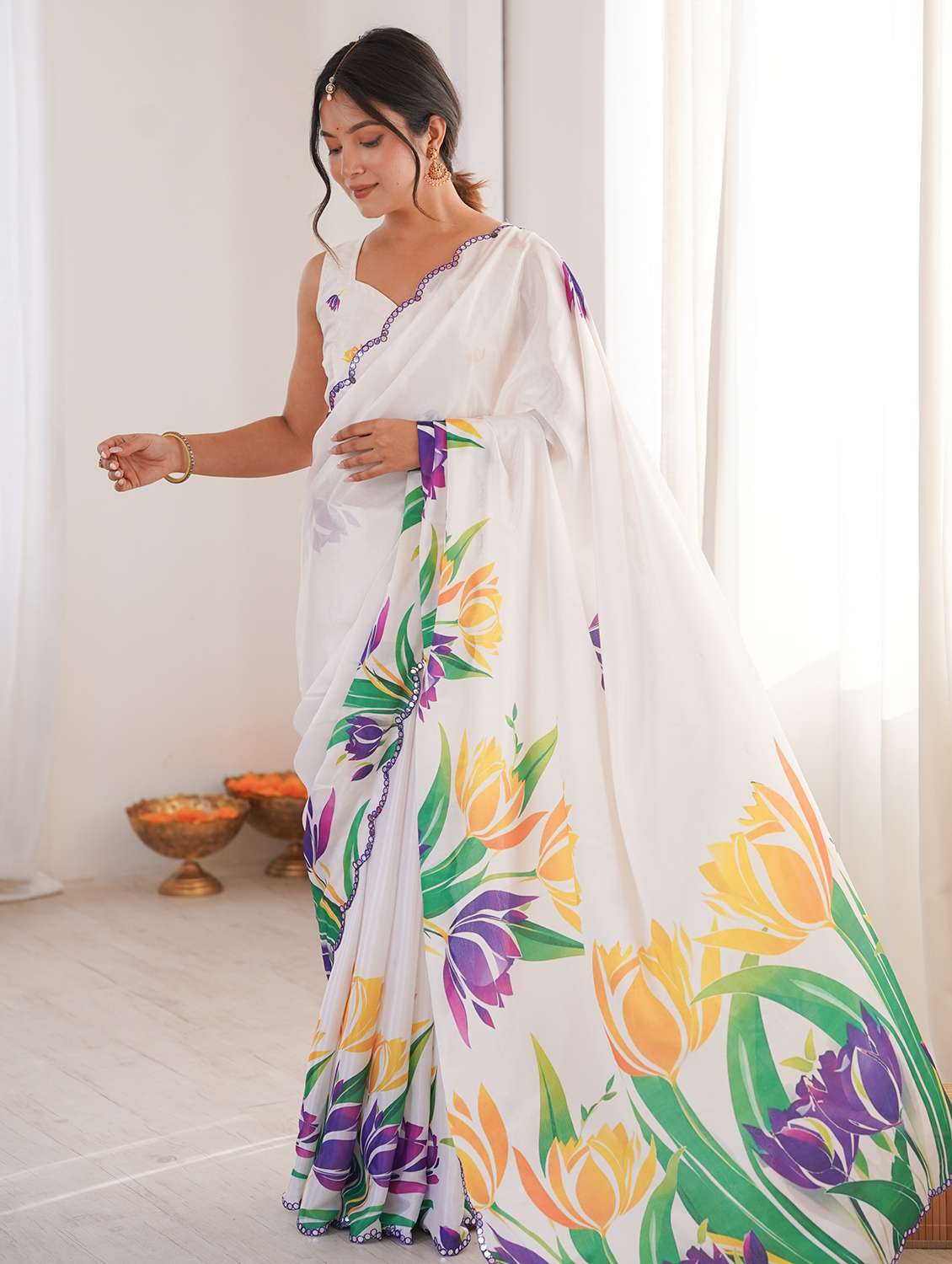 women printed casual wear saree with blouse - 22558239 -  Standard Image - 3