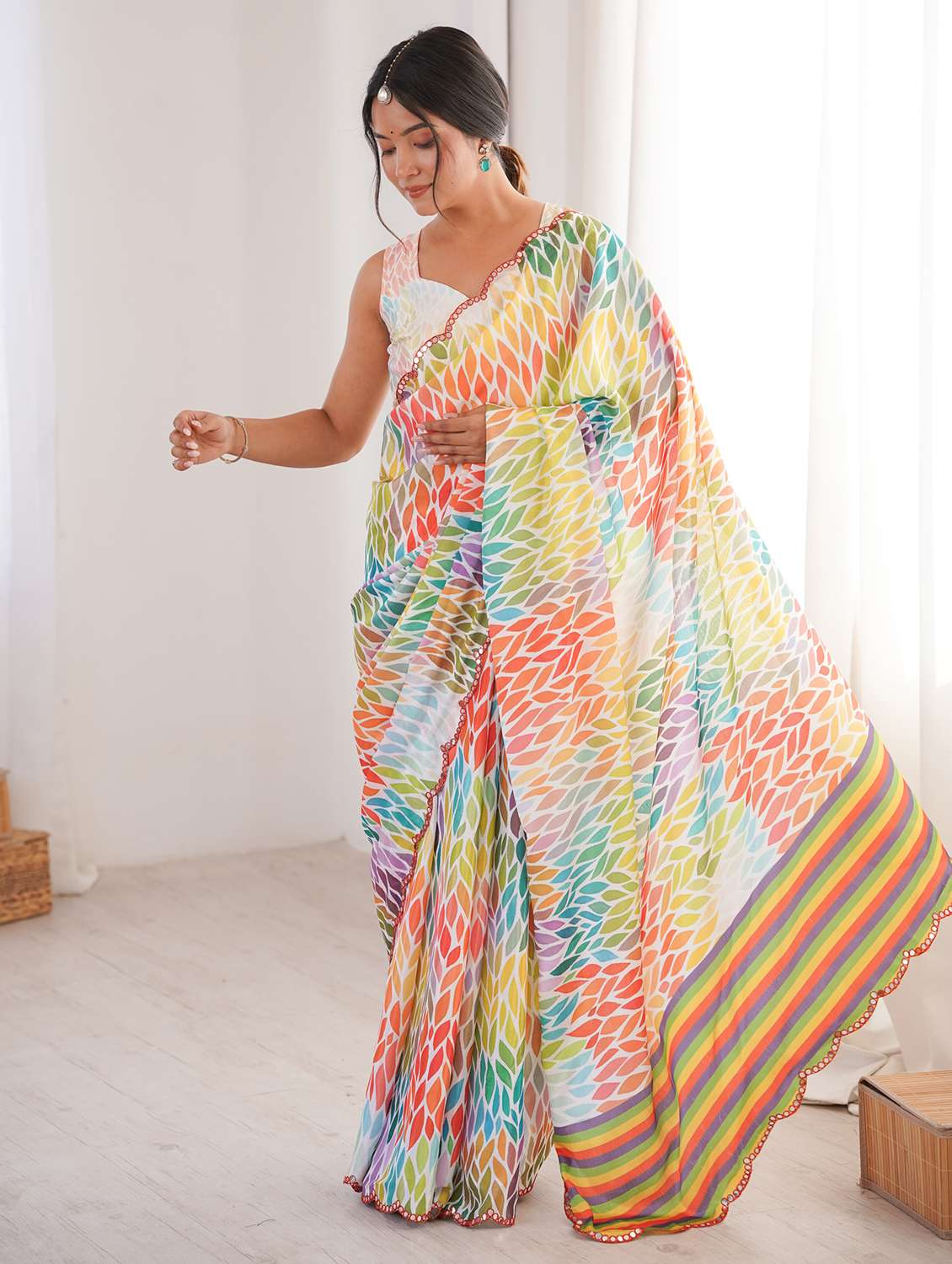 Women Printed Casual Wear Saree With Blouse - 22558251 -  Standard Image - 5