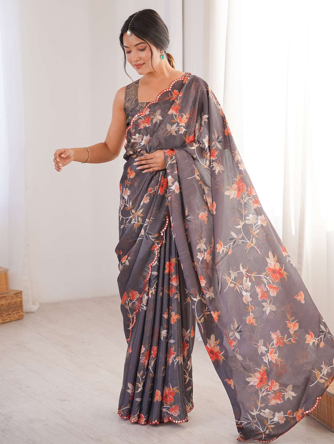 women printed casual wear saree with blouse