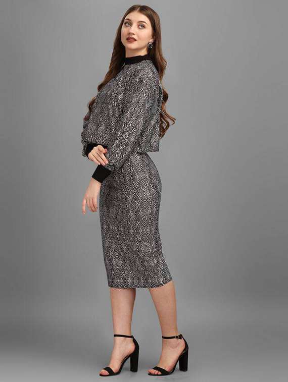 women printed long sleeves top and skirt co-ord set - 22558290 -  Standard Image - 3