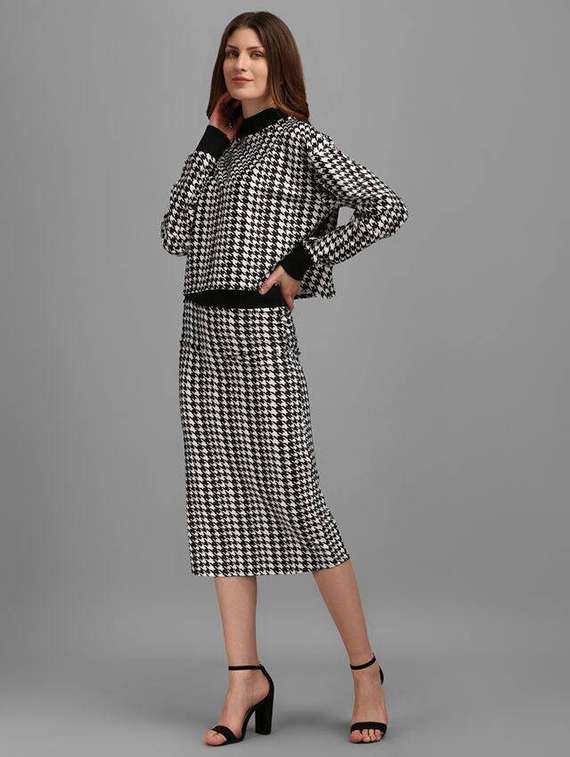women printed long sleeves top and skirt co-ord set - 22558293 -  Standard Image - 5