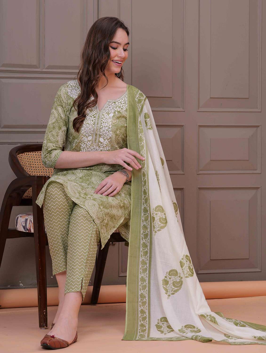 women printed three quarter sleeve kurta pant with dupatta set - 22558687 -  Standard Image - 5