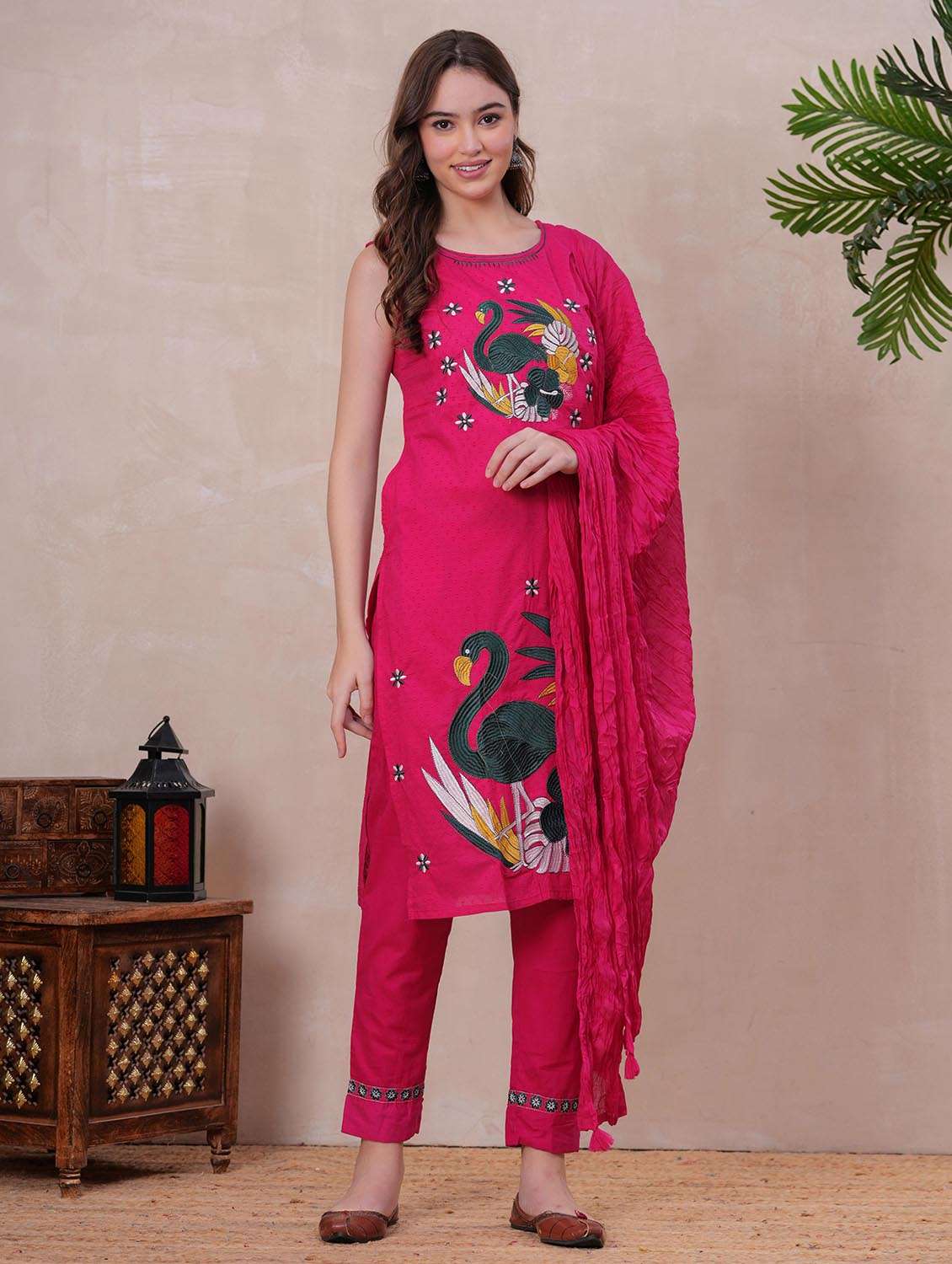 women embroidered sleeveless kurta pant with dupatta set