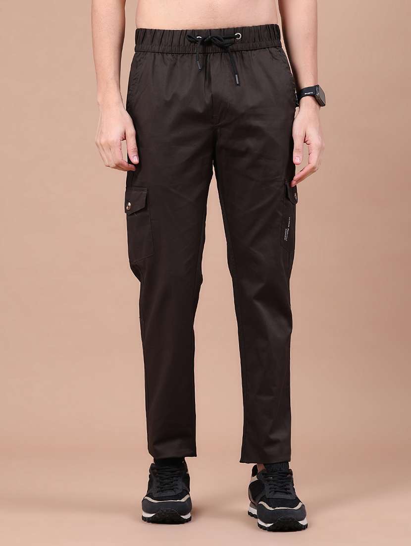 men solid mid rise regular fit cargo 