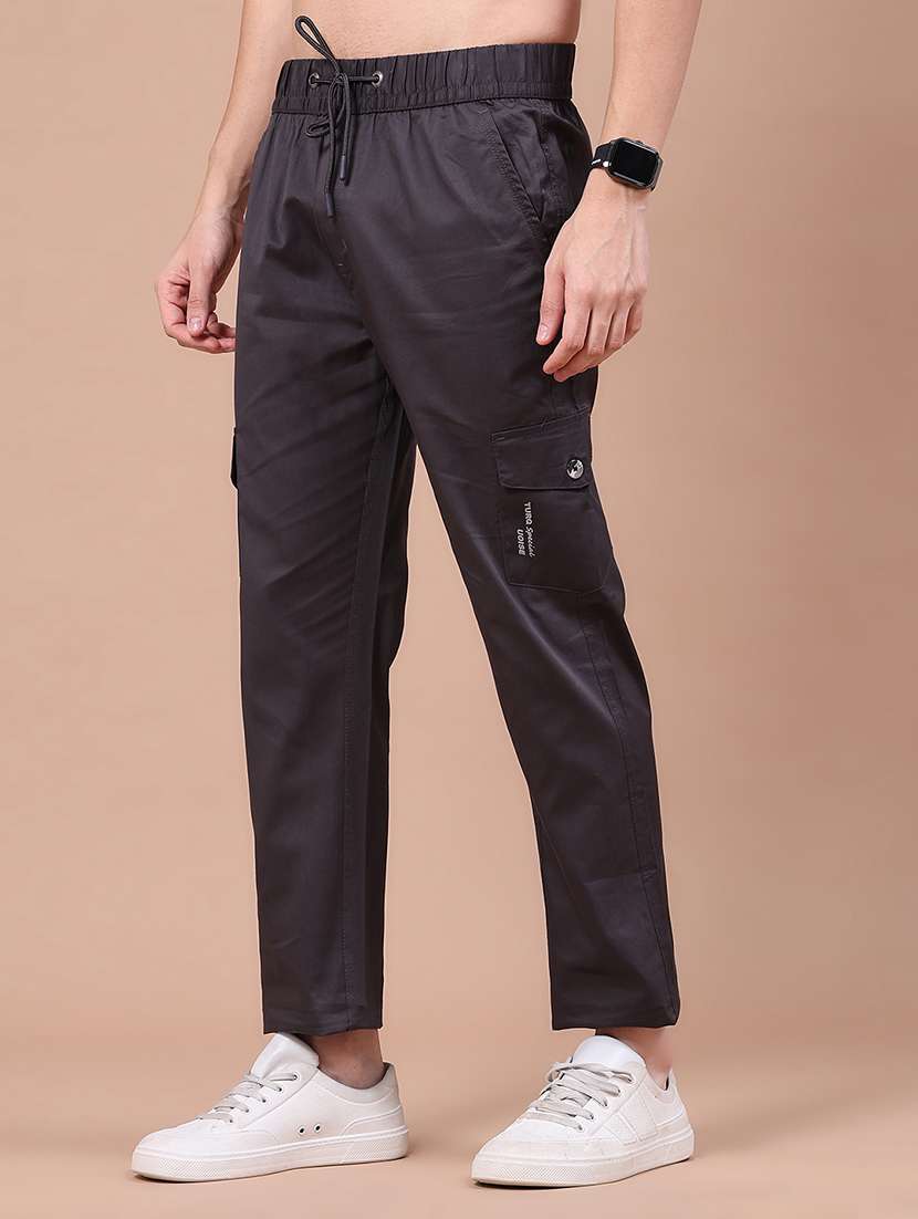 men solid mid rise regular fit cargo 
