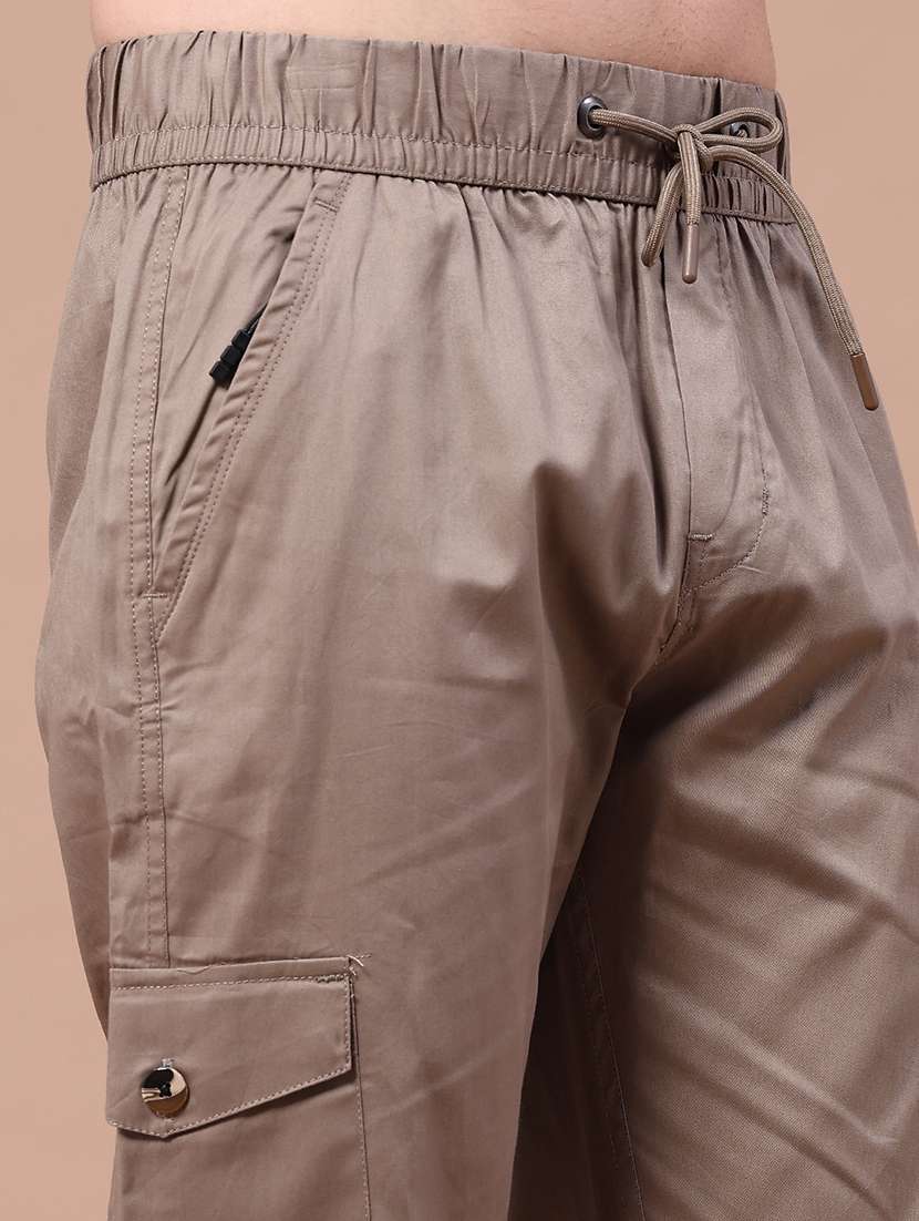 men solid mid rise regular fit cargo  - 22562329 -  Standard Image - 5