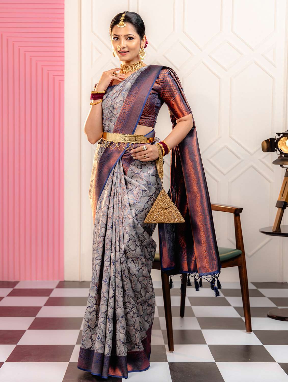 women self design banarasi saree with blouse