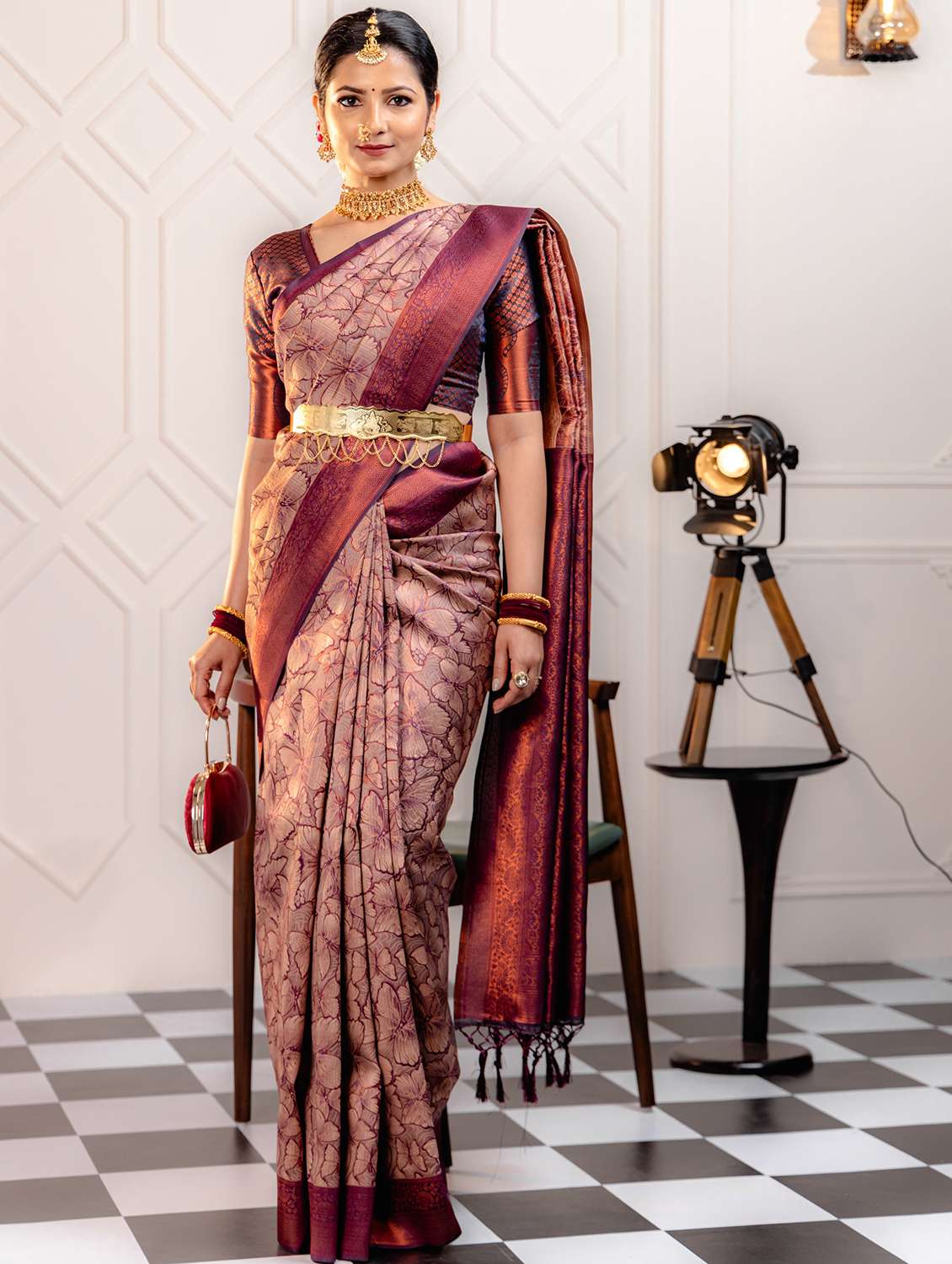 women self design banarasi saree with blouse