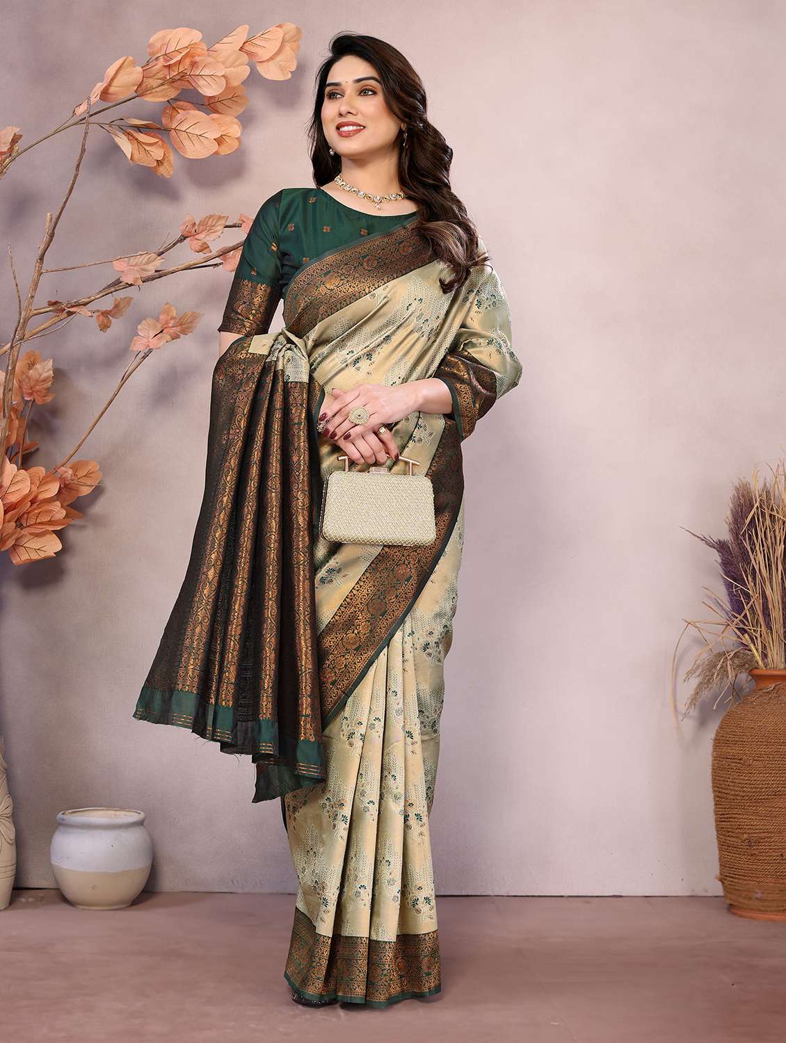 Women Self Design Banarasi Saree With Blouse - 22562788 -  Standard Image - 3