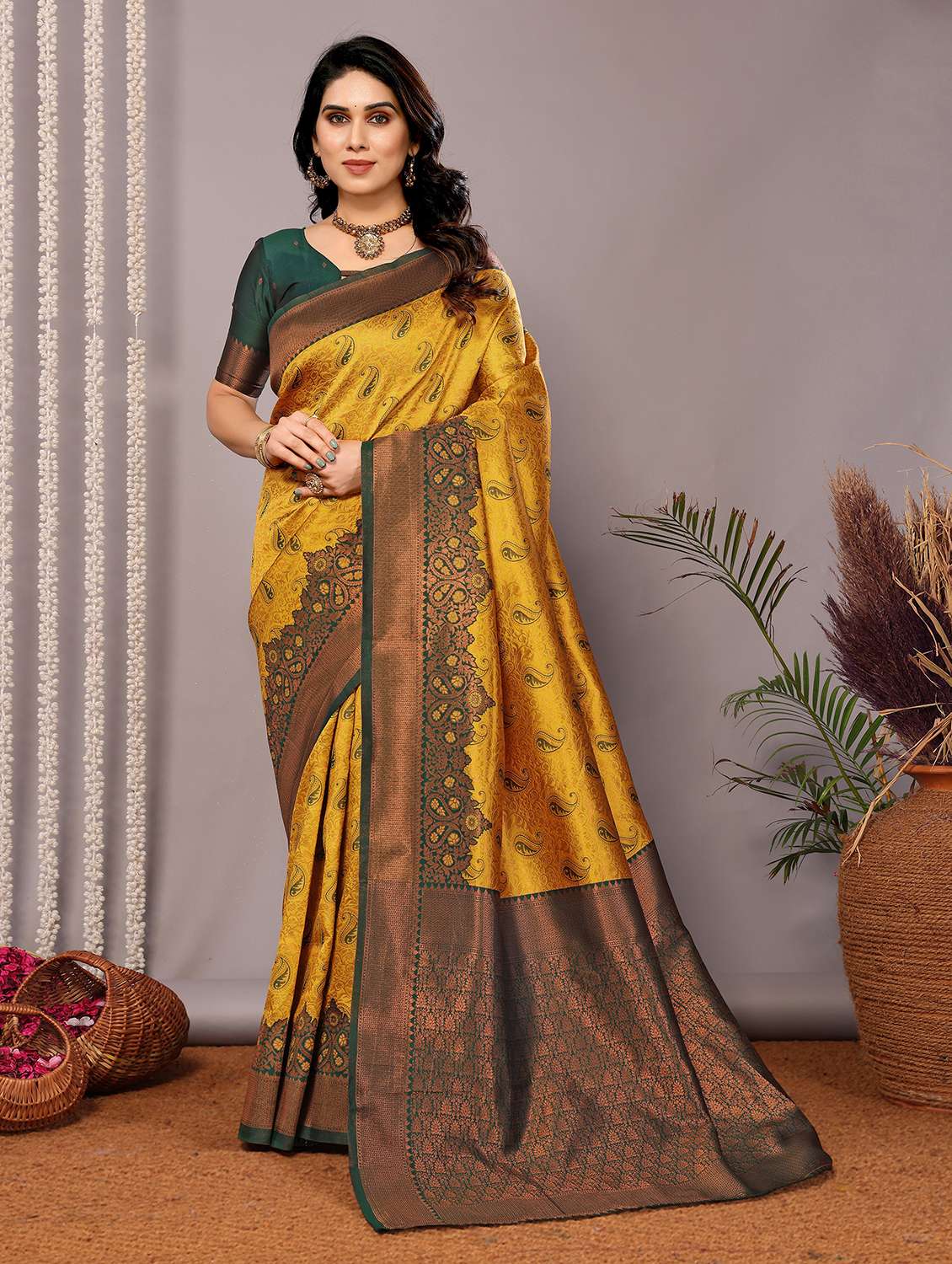 women self design banarasi saree with blouse