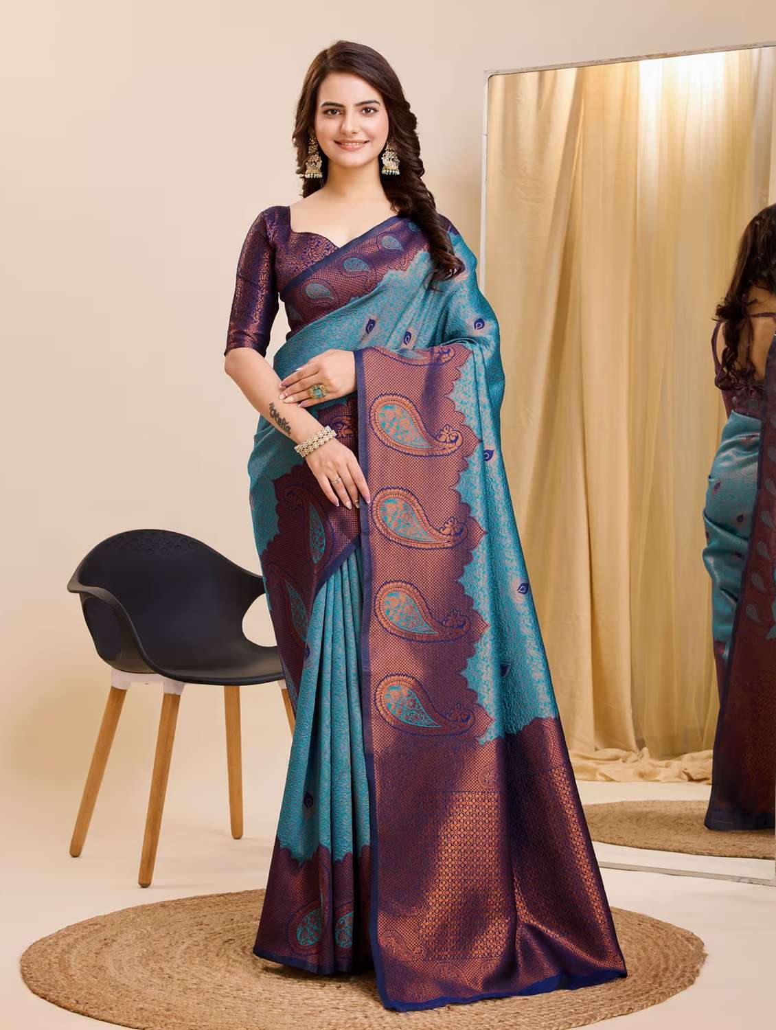 women self design banarasi saree with blouse