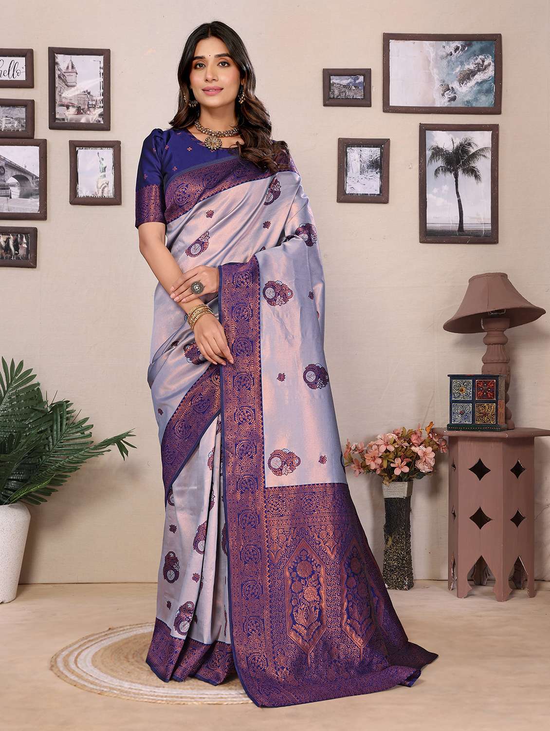 women self design banarasi saree with blouse