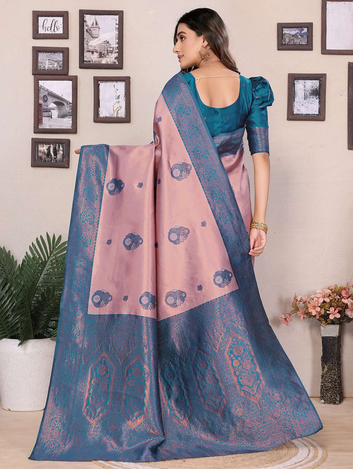women self design banarasi saree with blouse - 22562825 -  Standard Image - 3