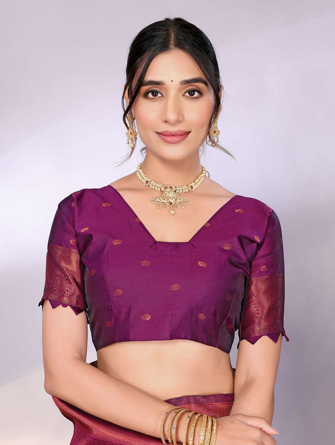 women self design banarasi saree with blouse - 22562838 -  Standard Image - 3