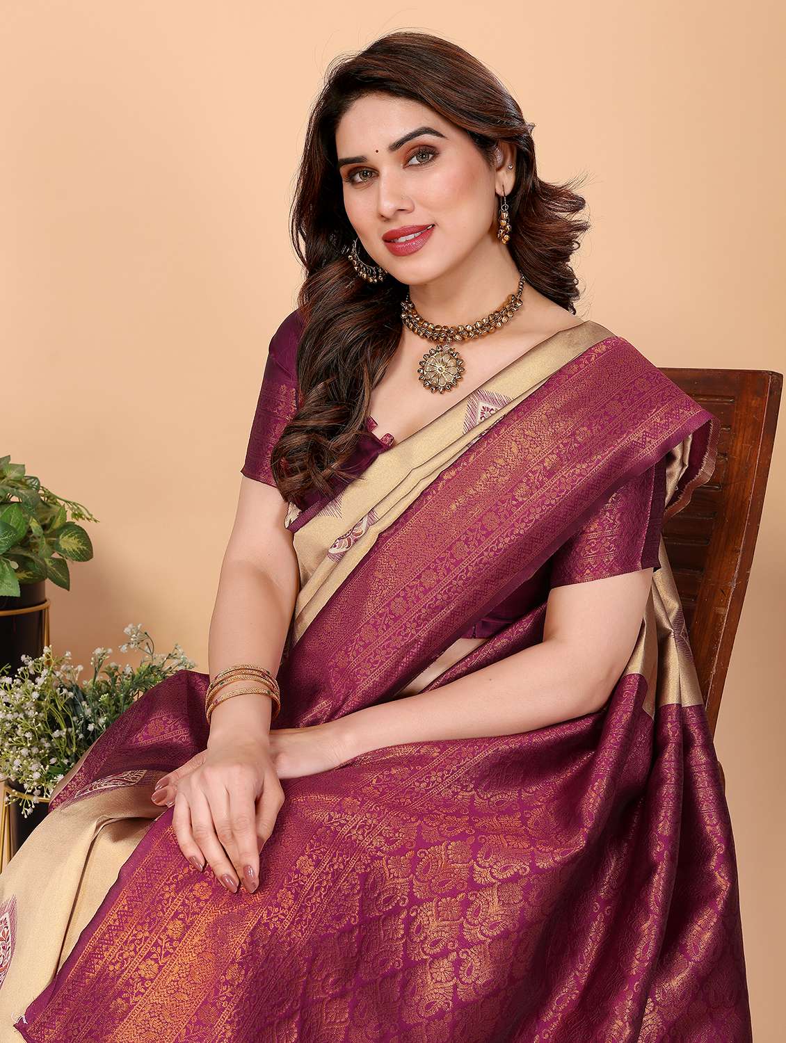 women self design banarasi saree with blouse - 22562847 -  Standard Image - 3
