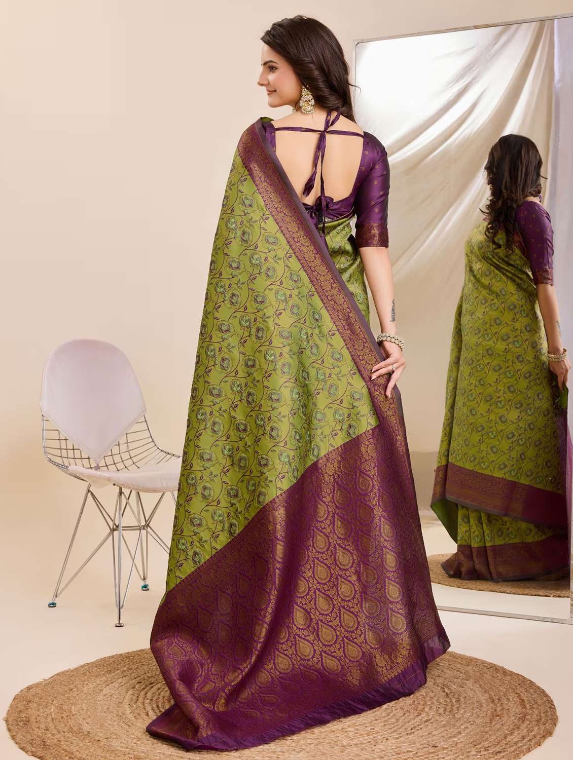 women self design banarasi saree with blouse - 22562866 -  Standard Image - 3