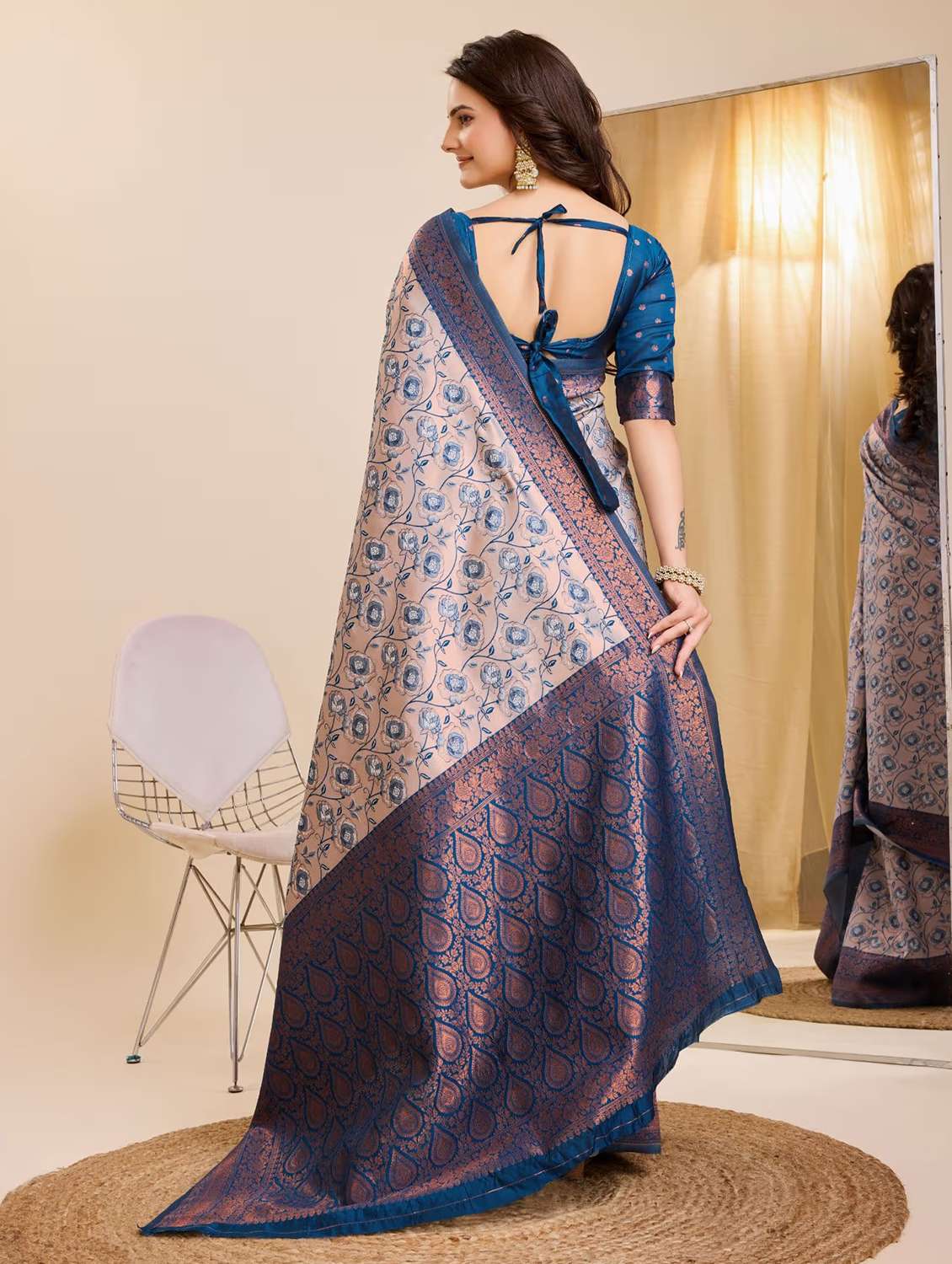 women self design banarasi saree with blouse - 22562868 -  Standard Image - 3