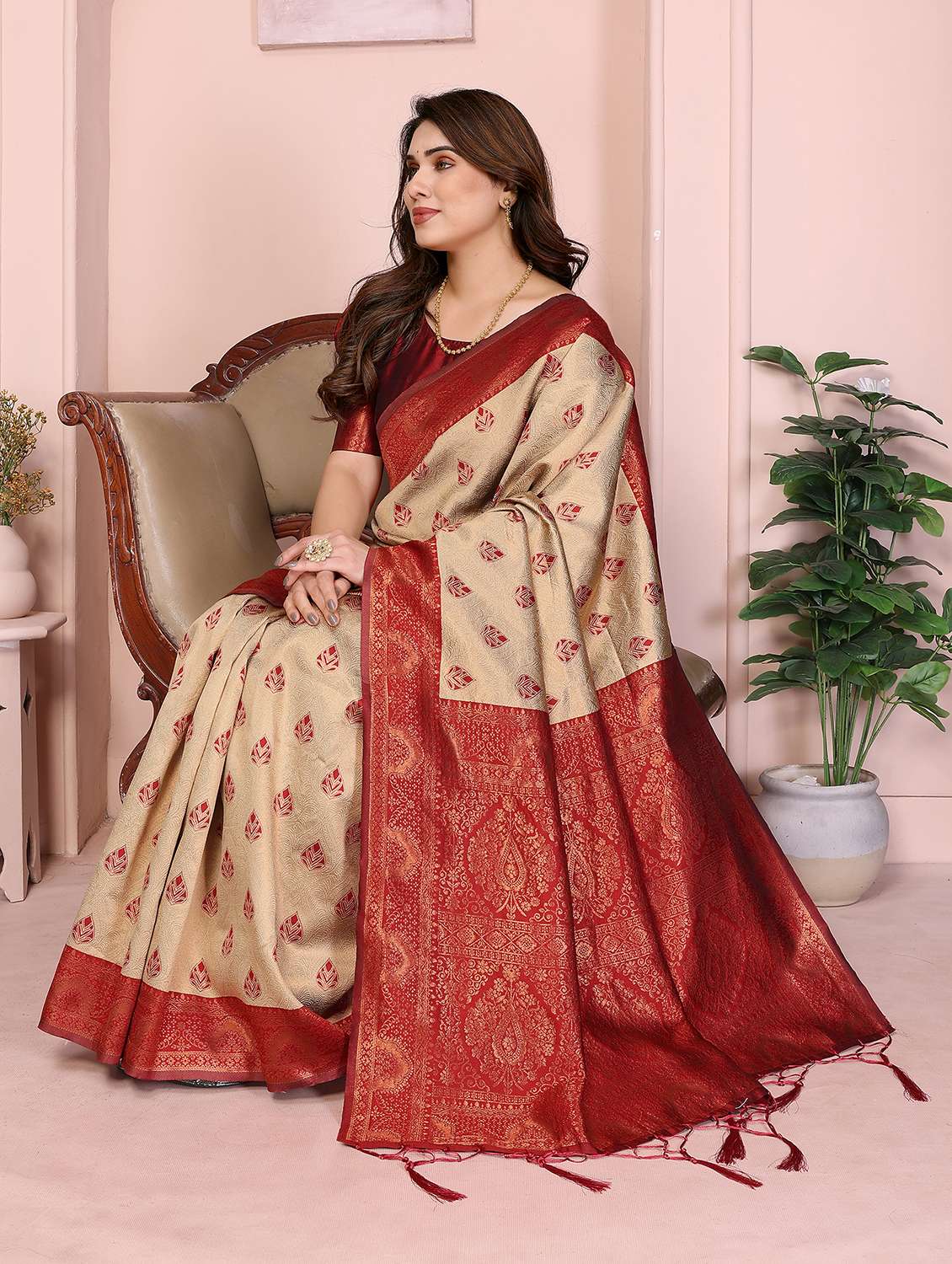 women self design banarasi saree with blouse - 22562883 -  Standard Image - 3