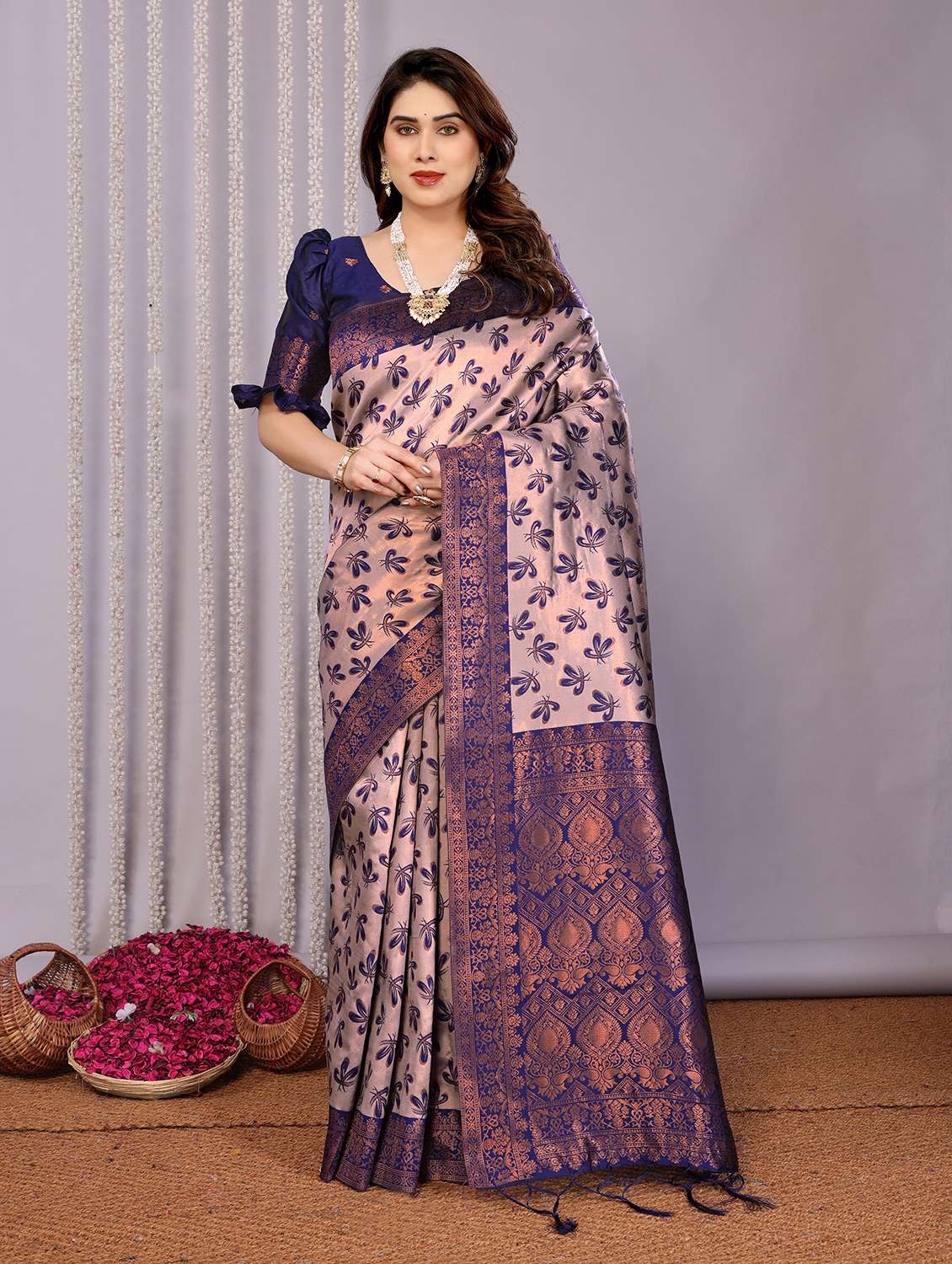 women self design banarasi saree with blouse