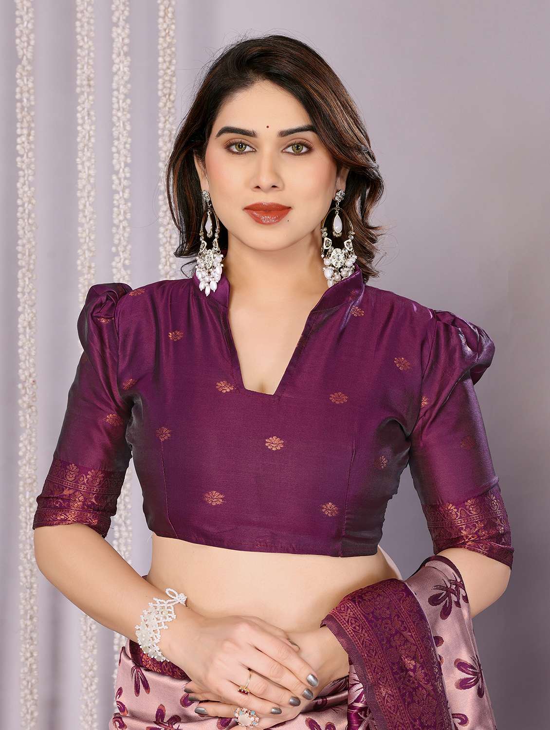 Women Self Design Banarasi Saree With Blouse - 22562903 -  Standard Image - 3