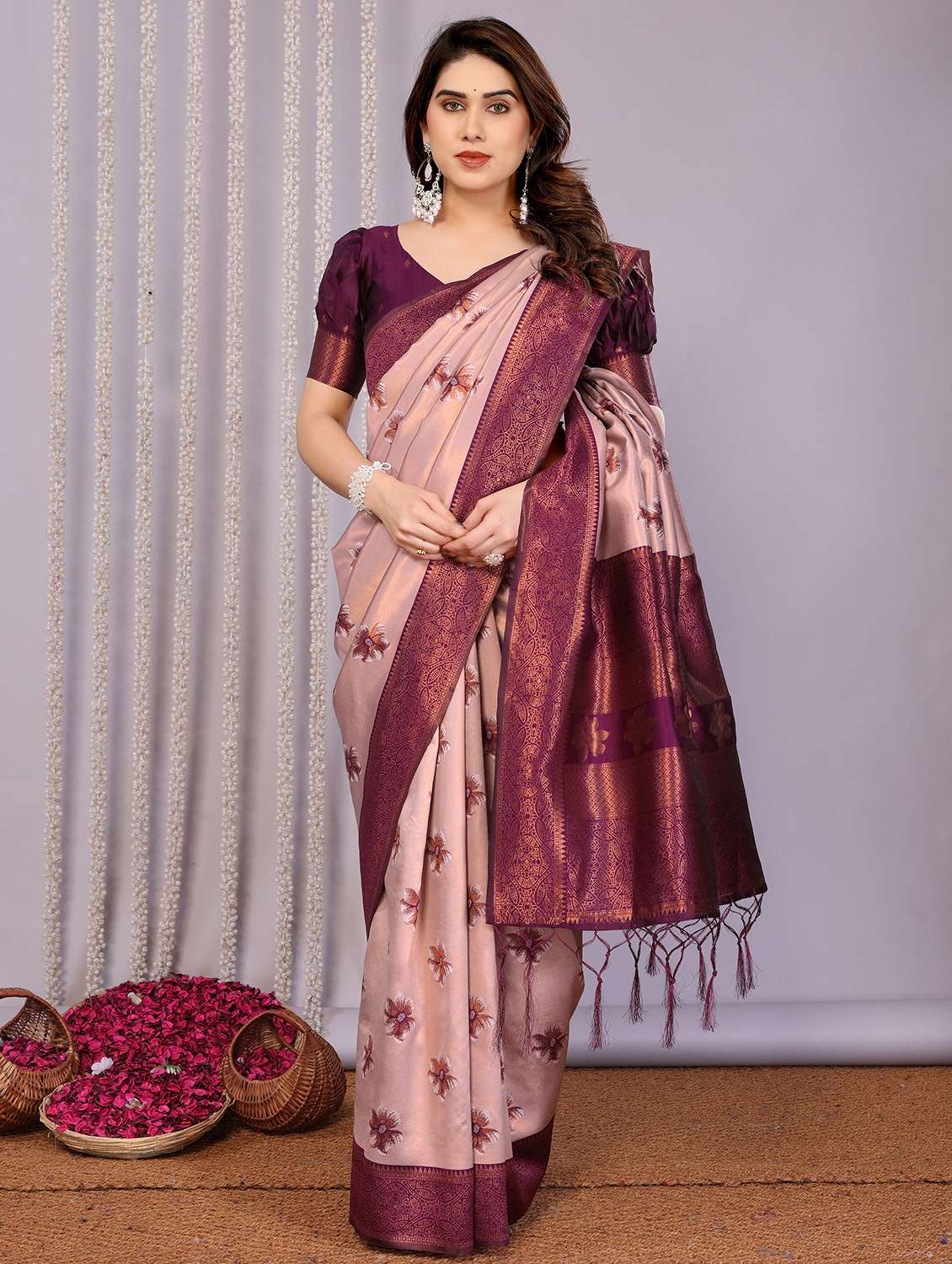 women self design banarasi saree with blouse