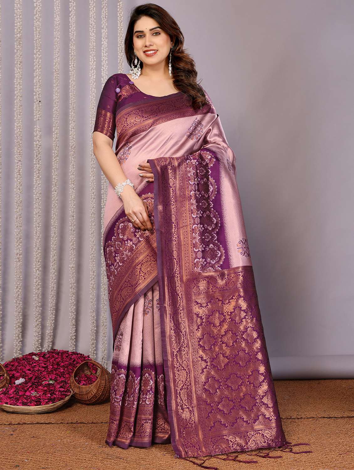 women self design banarasi saree with blouse
