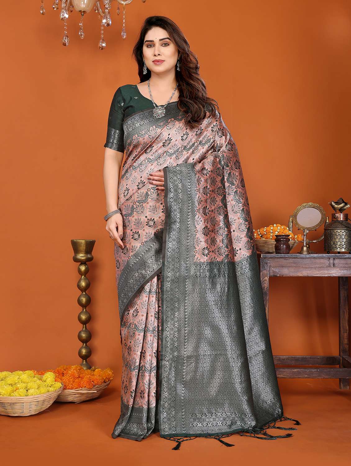 women self design banarasi saree with blouse