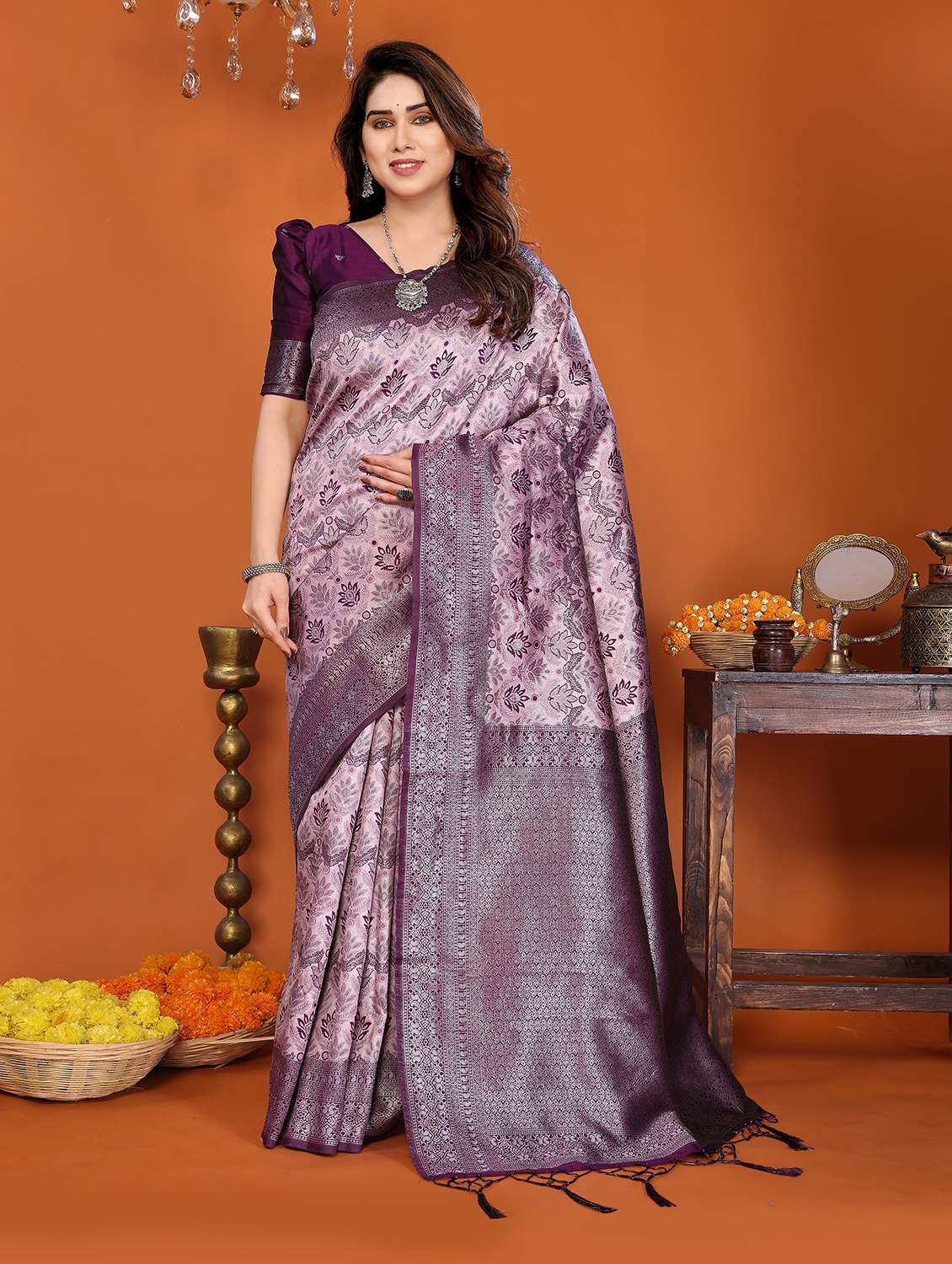 women self design banarasi saree with blouse