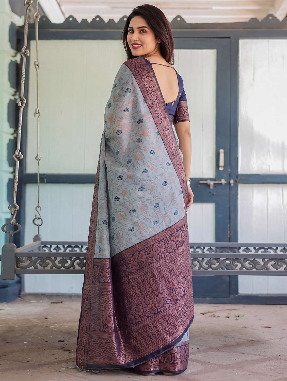 women self design banarasi saree with blouse - 22562936 -  Standard Image - 3
