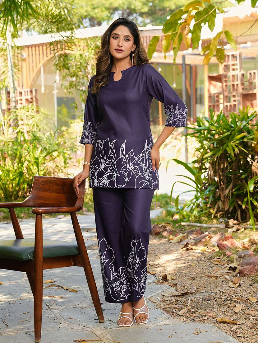 Women Printed Three Quarter Sleeve Ethnic Co-ord Set - 22562978 -  Standard Image - 3